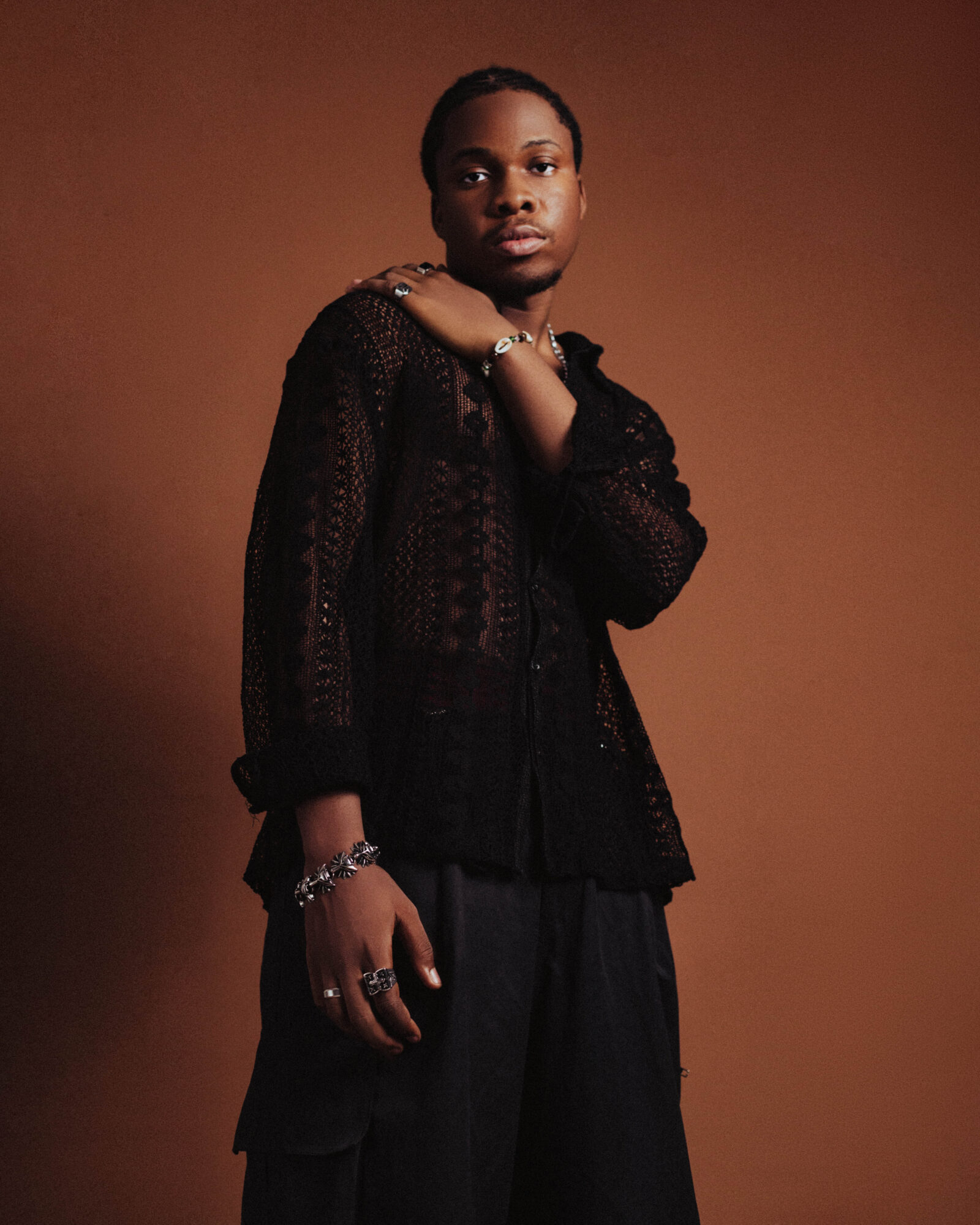 FEEL THE WARMTH AND CONNECTION IN KEMUEL’S ‘ALONE