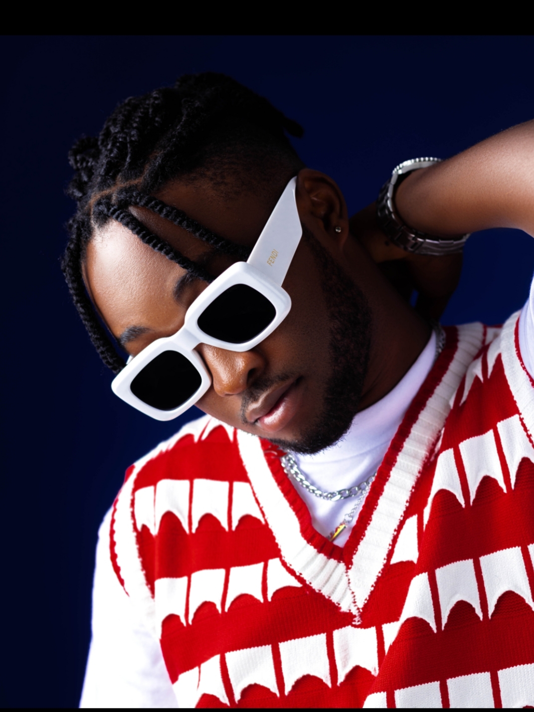 FRAYZ IGNITES THE DANCE FLOOR WITH SULTRY NEW SINGLE “FOR YOU”