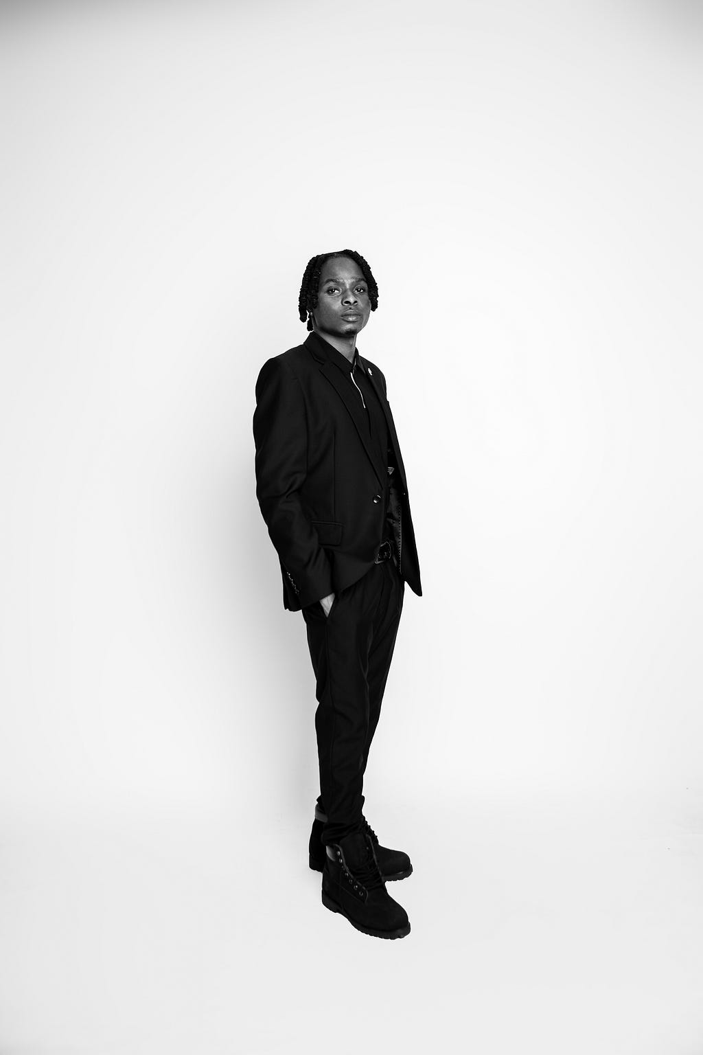 KING RAPSODI RELEASES “THE RHAPSODIES” EP: A JOURNEY THROUGH LIFE AND MUSIC