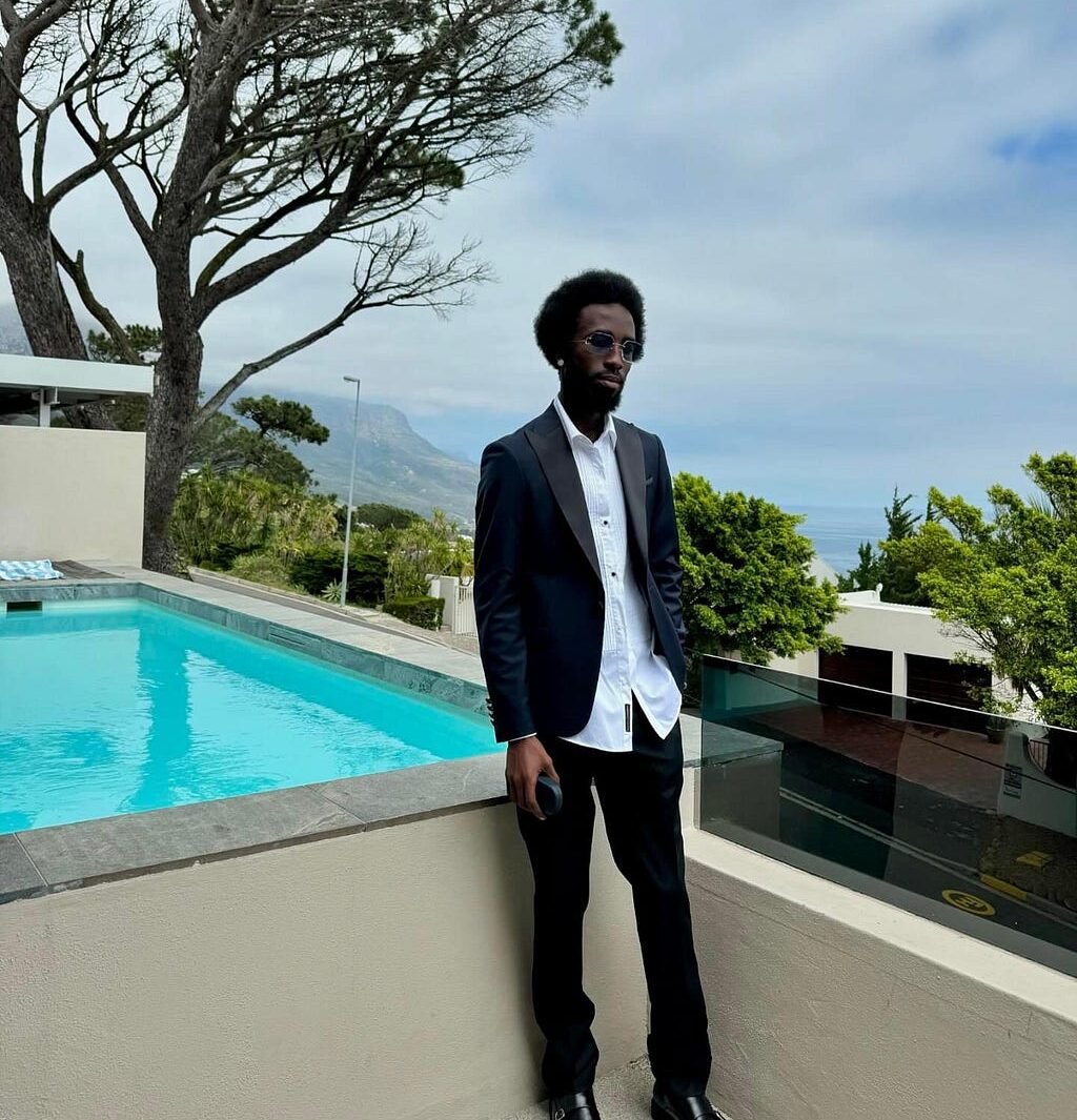 OSEIKROM SIKANII CELEBRATES SUCCESS IN “CAPE TOWN” OSEIKROM SIKANII CELEBRATES SUCCESS IN “CAPE TOWN”