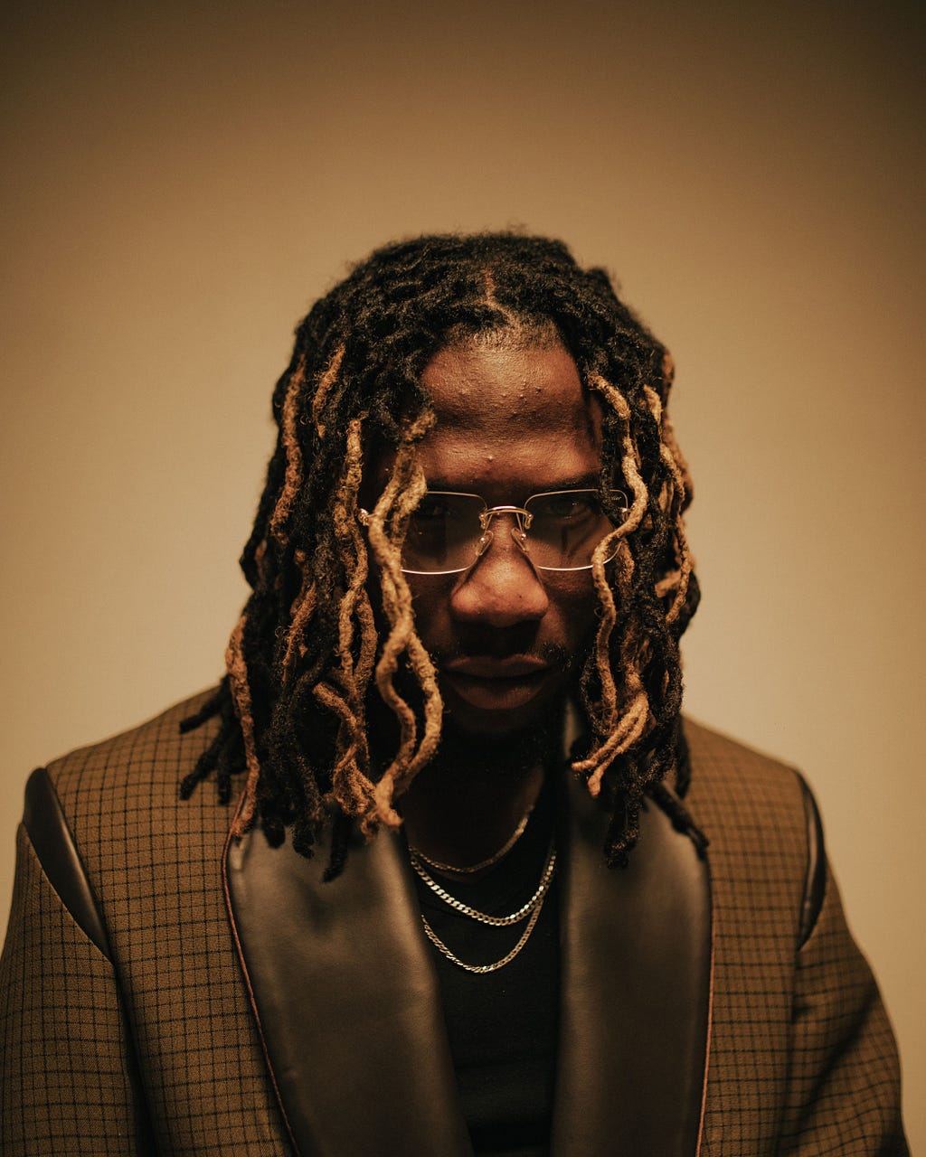 REEPLAY’S “REFUND PT. II” SATIRIZES THE CULTURE OF ARTIFICIAL BEAUTY