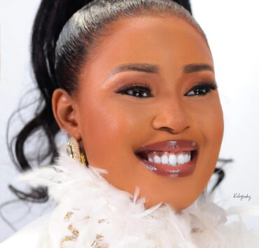GOSPEL MUSIC POWERHOUSE MONIQUE RETURNS WITH INSPIRING NEW ALBUM, “ARISE” GOSPEL MUSIC POWERHOUSE MONIQUE RETURNS WITH INSPIRING NEW ALBUM, “ARISE”