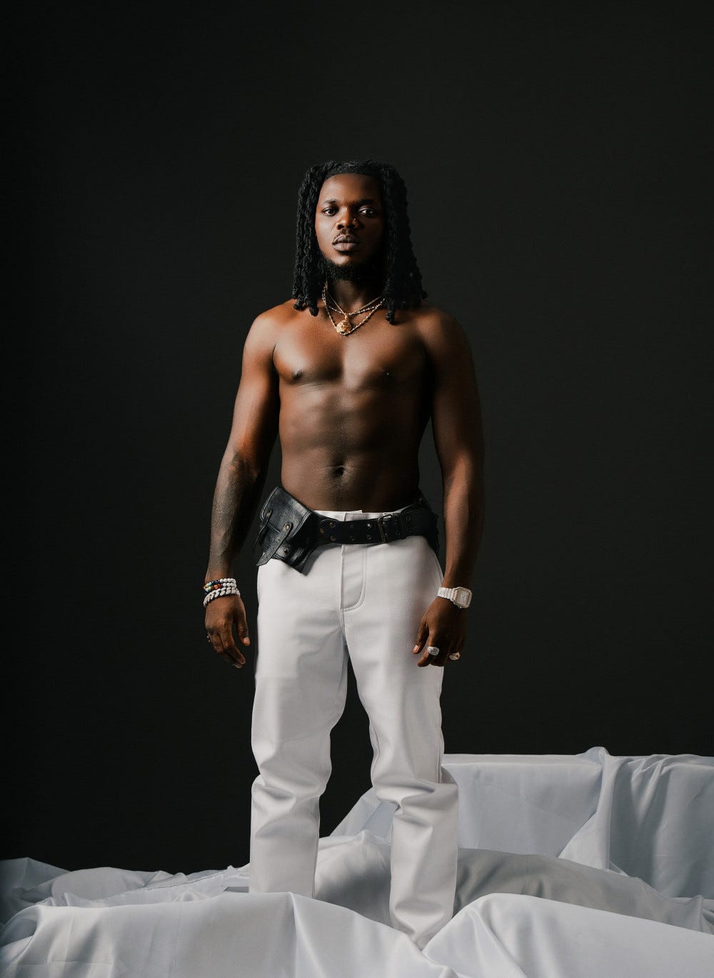 MAXZY RELEASES FRESH NEW VIDEO FOR CURRENT HIT ‘FALSETTO’