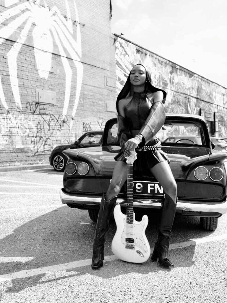 LIGI CONTINUES TO BLEND SOUND AND SOUL WITH HYPNOTIC NEW SINGLE “LOCO”