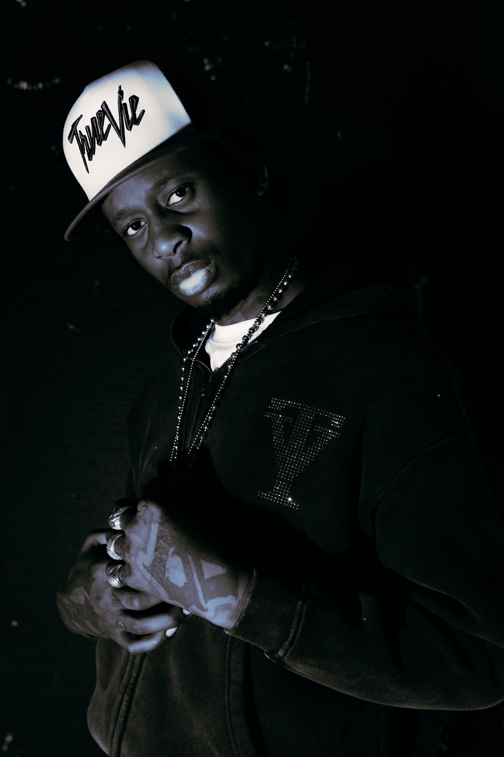 BACKROAD GEE RETURNS WITH EXPLOSIVE NEW SINGLE “TROUBLE”