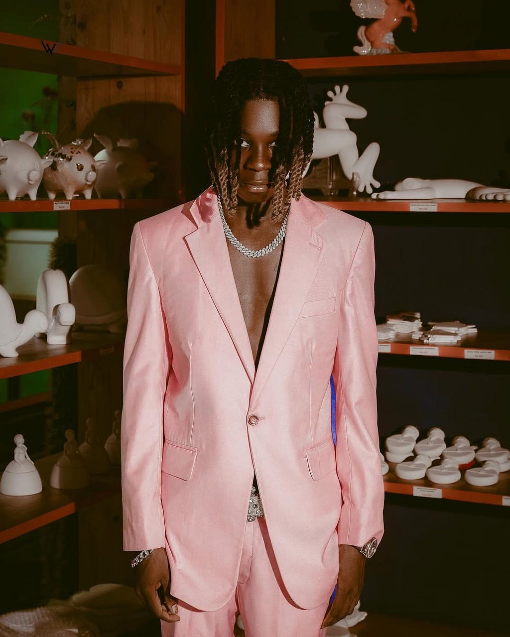 GET READY TO VIBE: OLAMZZY DROPS CLUB-BANGER “SOFA”